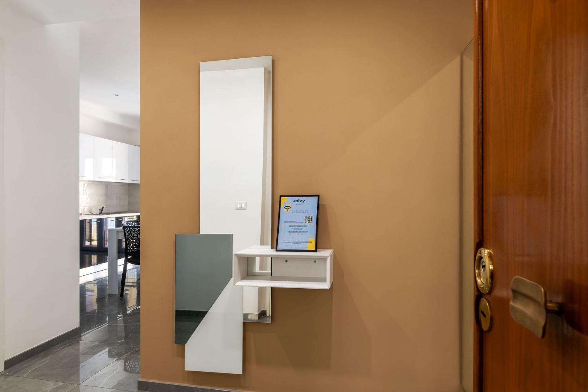 Joivy Delightful 3-Bed Flat With Balcony Roma Exterior foto