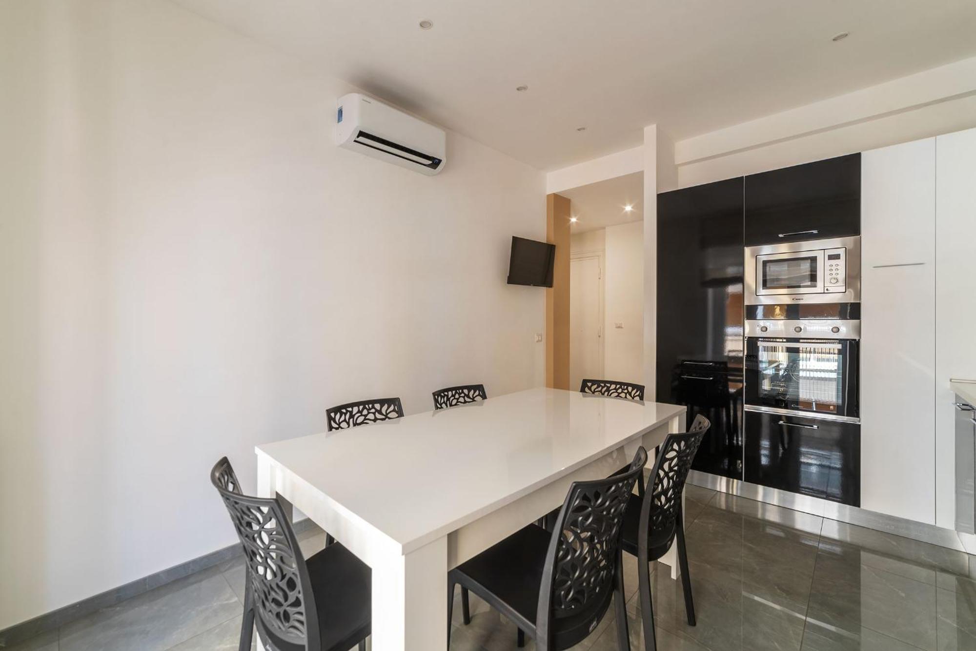 Joivy Delightful 3-Bed Flat With Balcony Roma Exterior foto