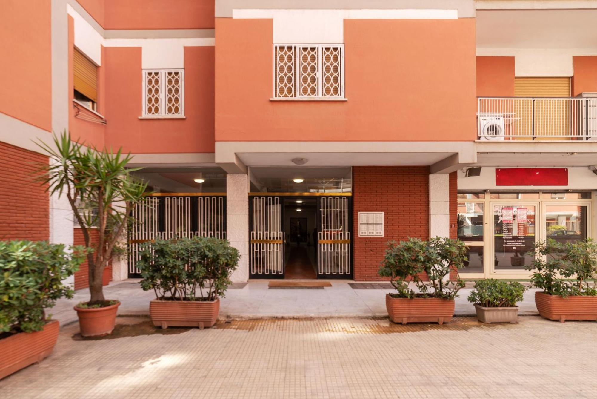 Joivy Delightful 3-Bed Flat With Balcony Roma Exterior foto